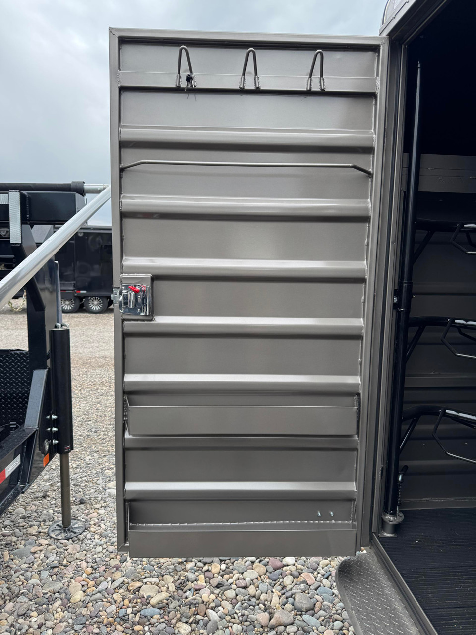 GR Trailers 2026 82"X24' Stock Combo Trailer | Tandem Axle 14K, SMOOTH RUBBER FLOOR, ESCAPE 48", 4' DOUBLE DOOR TACK, SWING OUT SADDLE RK, FULL SWING SLIDE REAR GATE