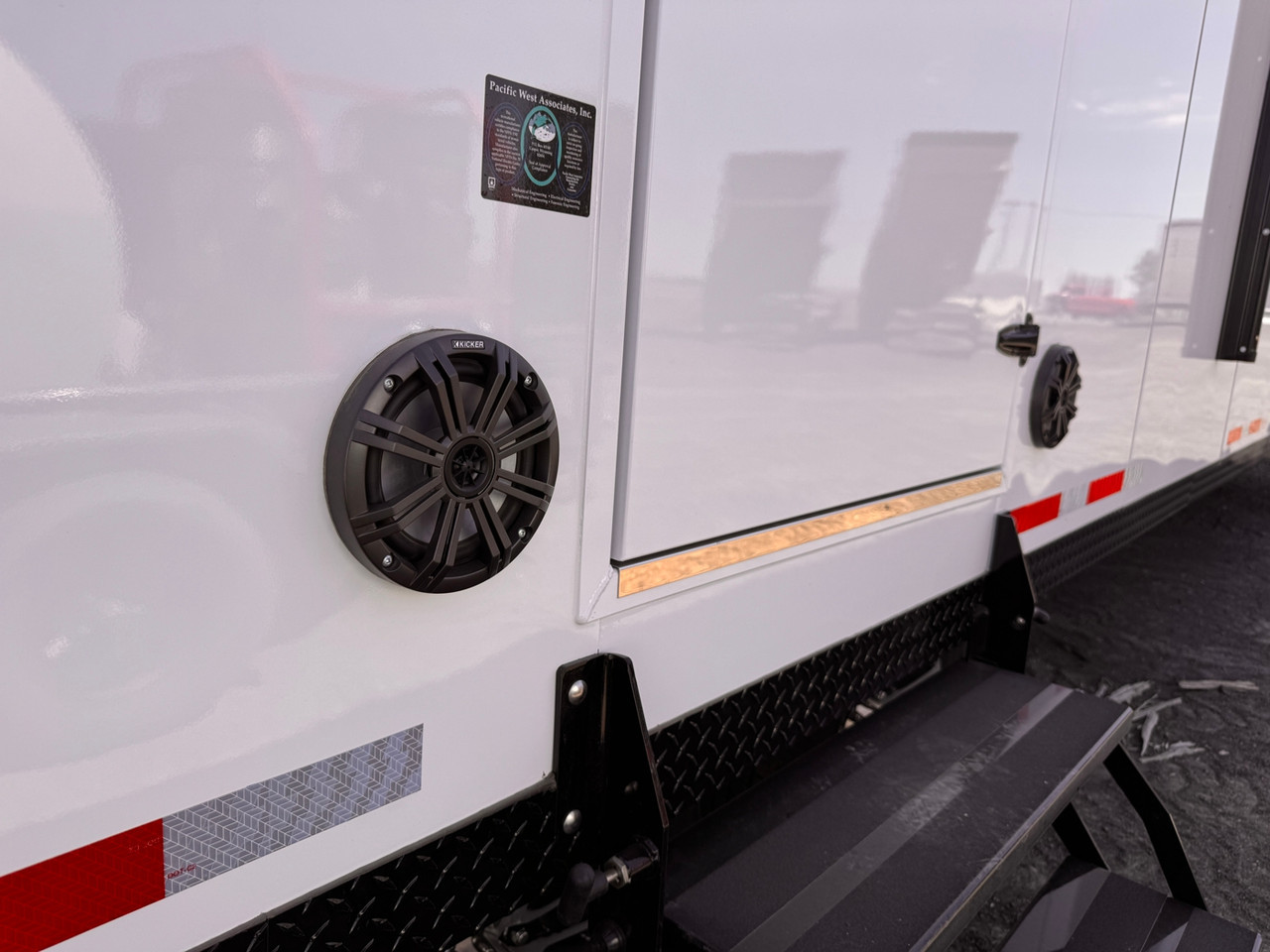 Trails West Trailers 2027 RPM Freeride 36' Powersport Trailer | Tandem Axle 18.6K, Living Quarters, Kitchen, Bathroom/Shower, Heated Floors