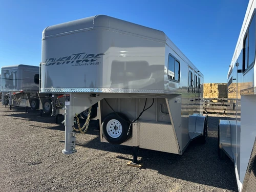 Trails West Trailers 2026 2026 Horse Trailer | Tandem Axle Axle | 3 Horse Adventure Mx, Convience Pkg, Titanium Pkg, Swing Out Saddle Rack