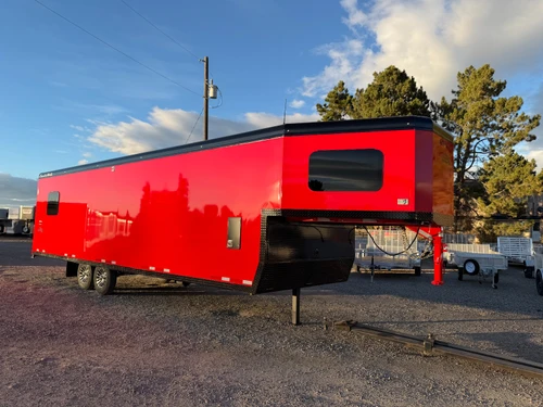 Trails West Trailers 2026 2026 336" Powersports Trailer | Tandem Axle Axle 14K | 7K Axle Upgrade, Extreme Cold, Extra Flood Light Rear, Upgrade To 48" Helmet & Ducted, Extra Window, Gn Windows