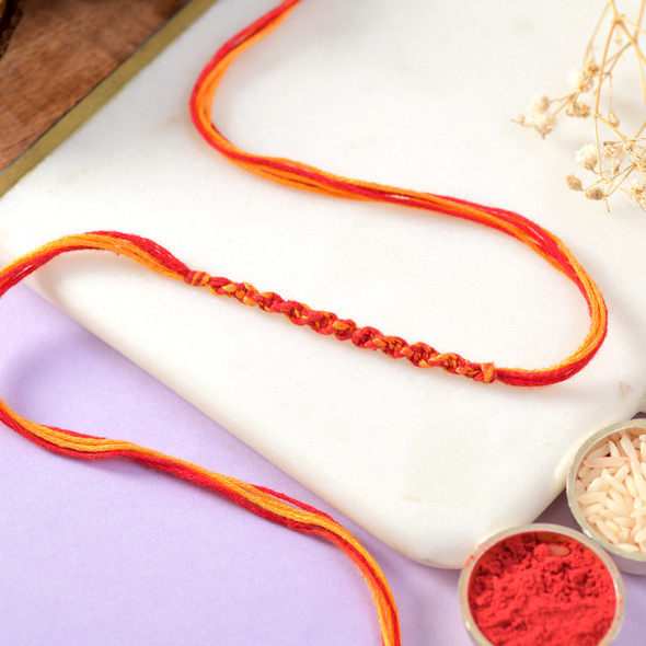 Single Rakhi Thread With Gourmet Hamper