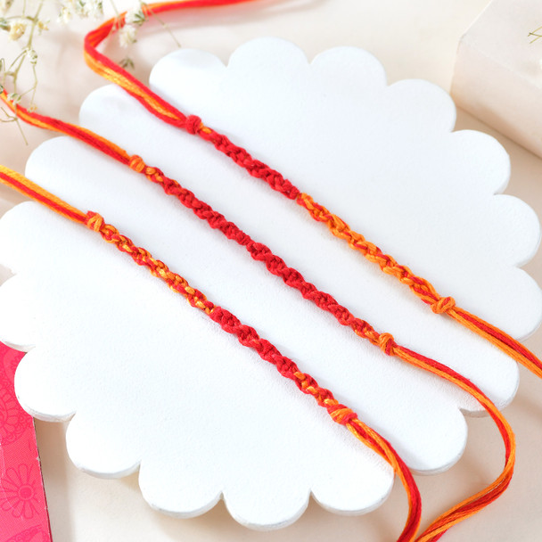 Pavitra Door Set Of 3 Rakhis