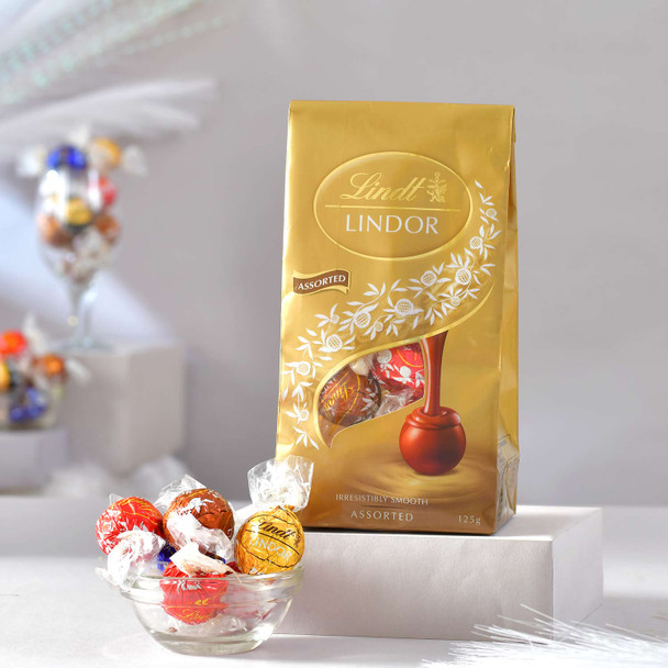 Rudraksha Rakhi With Lindt Chocolate