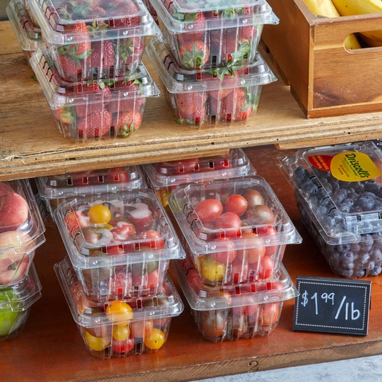 1 lb. Clear Vented Clamshell Produce / Berry Container - 352/Case