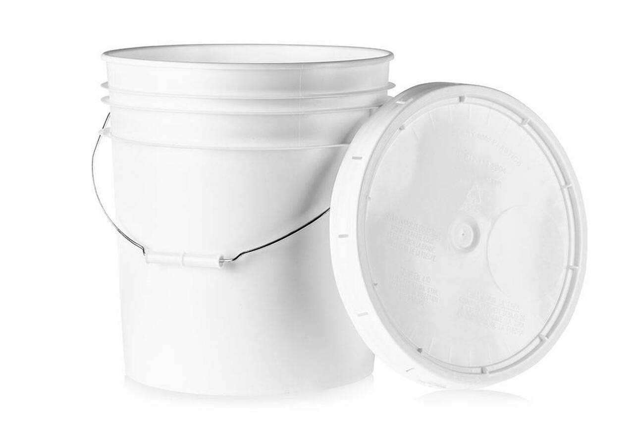 Food-Grade Plastic Water Bucket Container with Faucet – Lifestyle Supplies  Store