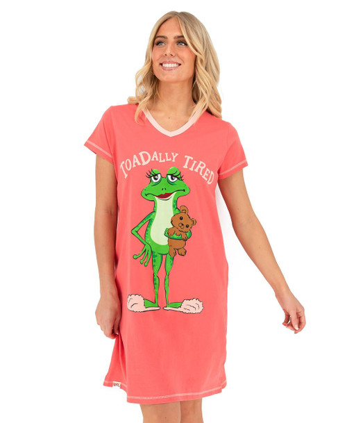  Toadally Tired Women's Frog V-neck Nightshirt 
