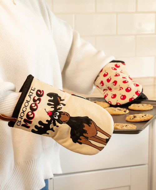 Chocolate Moose Oven Grabber 