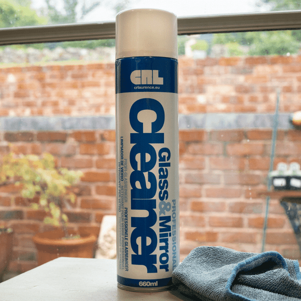 EB1701 Glass and Mirror Cleaner - No Smear