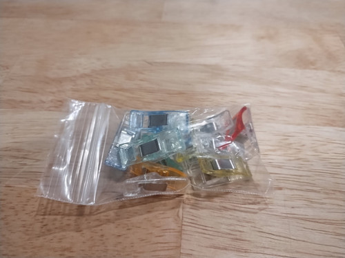 Clips for knitting