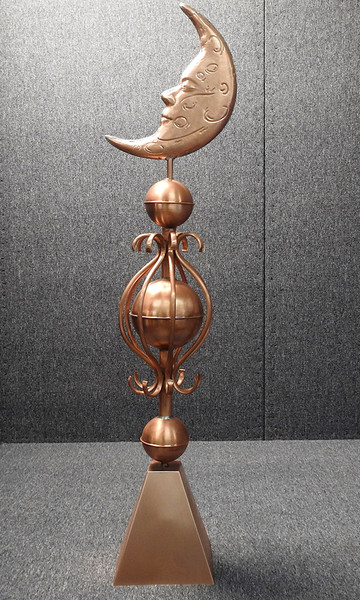 Moon Colonial Finial with Skirt