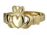 7 Things Your Irish Claddagh Ring Says About You