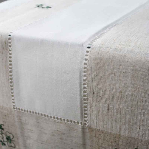 302TR54 Irish Linen Shamrock Emroidered Table Runner ShamrockGift.com