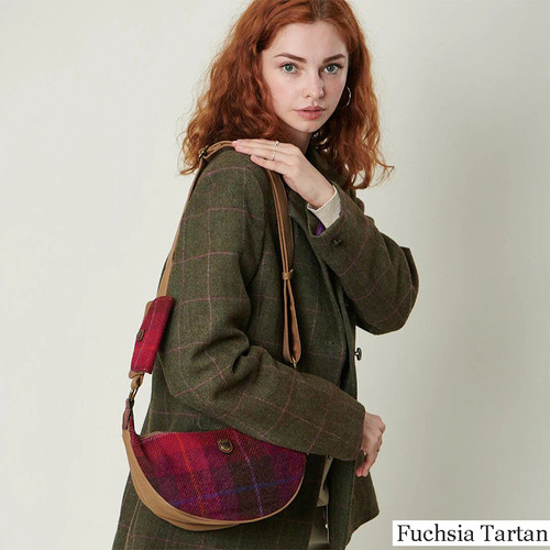 ISL-8315 Harris Tweed Luna Bag Lifestyle ShamrockGift.com