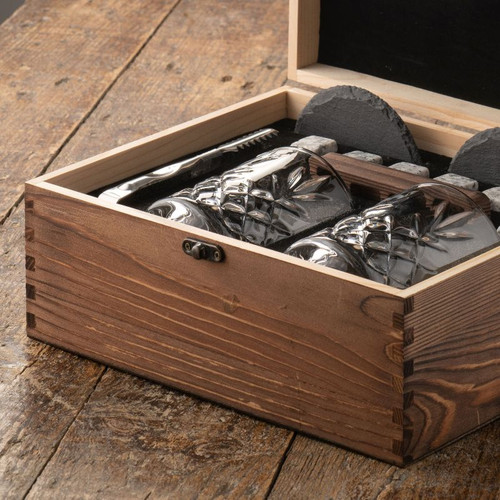 GWS02 Irish Crystal Whiskey Gift Set Glass Closeup View ShamrockGift.com