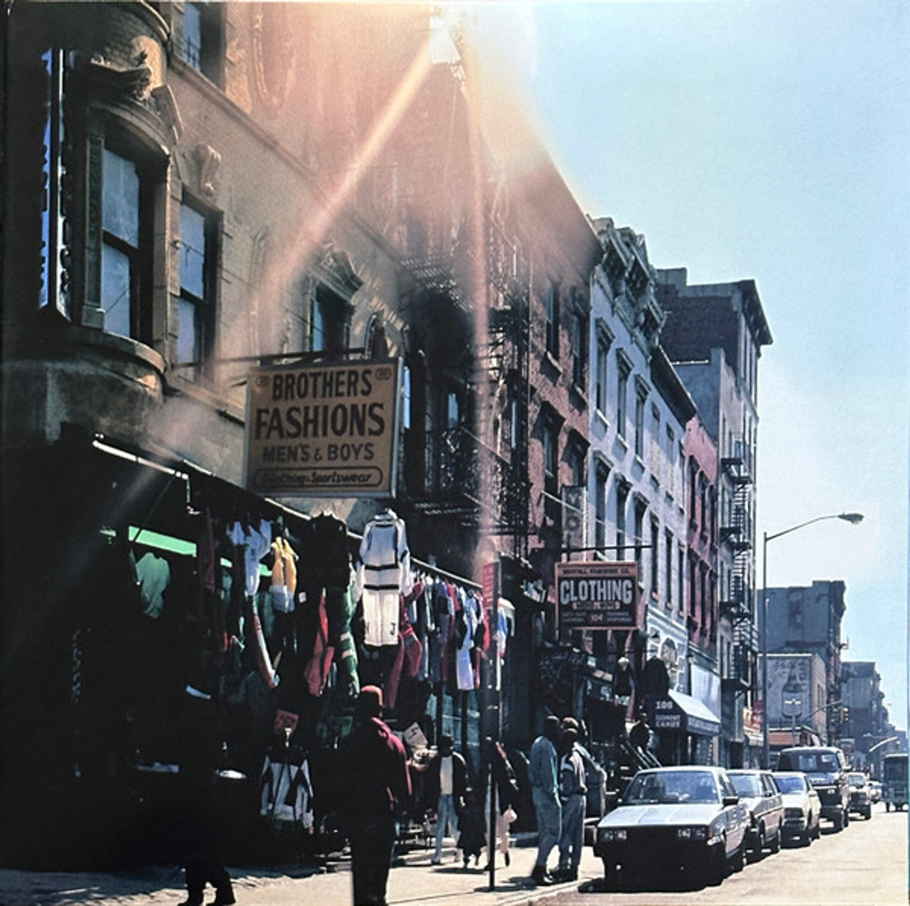 PAUL'S BOUTIQUE - BEASTIE BOYS (#5099969330018) - Omega Music