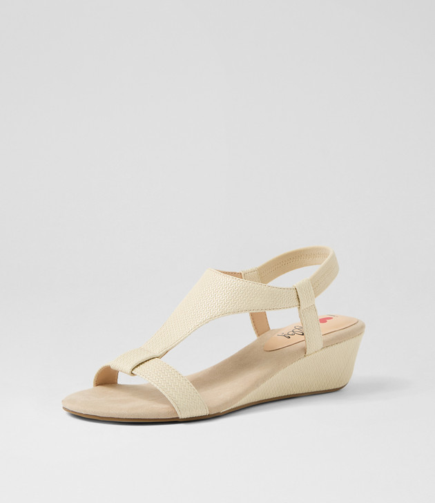 Bunro Almond Emboss Sandals