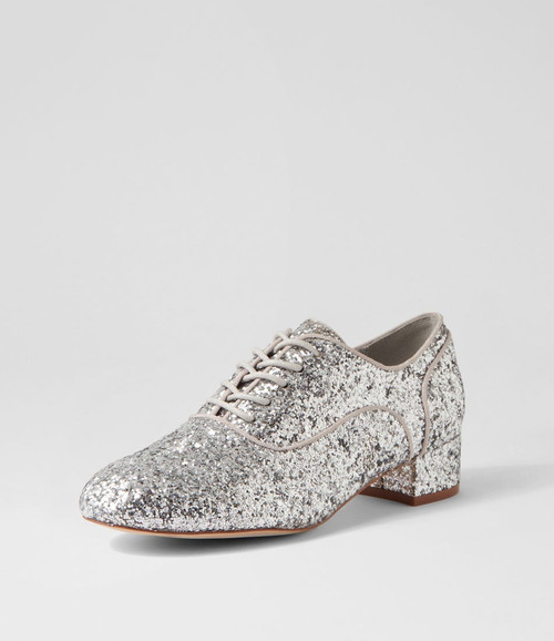 HELEN LOVE / LOVE AND GLITTER…」1st Helen Love – Love And