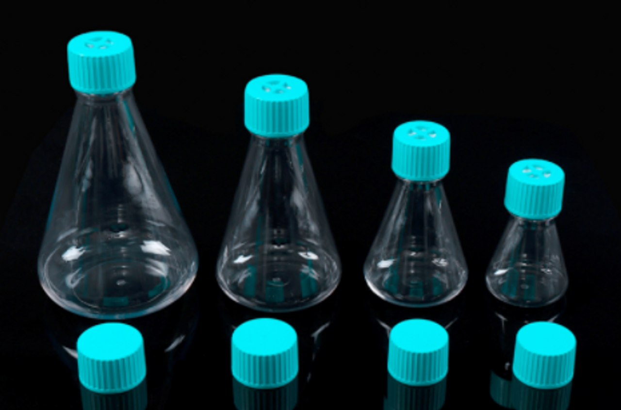 ​Plastic Or Glass Erlenmeyer Flasks? What Should I Know When Choosing Shaker Flasks For My Lab?