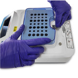 No tools are needed to exchange blocks. The Benchmark Scientific Multi-Therm Touch H5100-HCT is easy to use