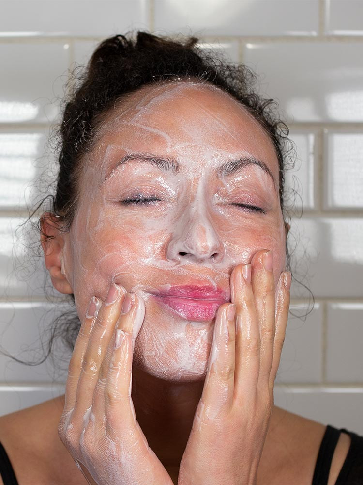 SILK (Deep Hydro Cleanse) Makeup & Daily Grime Remover