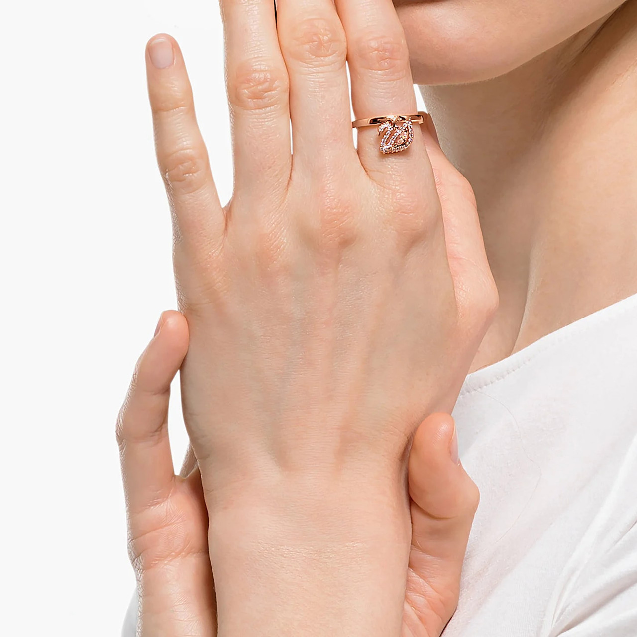 Swarovski Crystal Dazzling Swan Ring, Pink, Rose-Gold Tone Plated