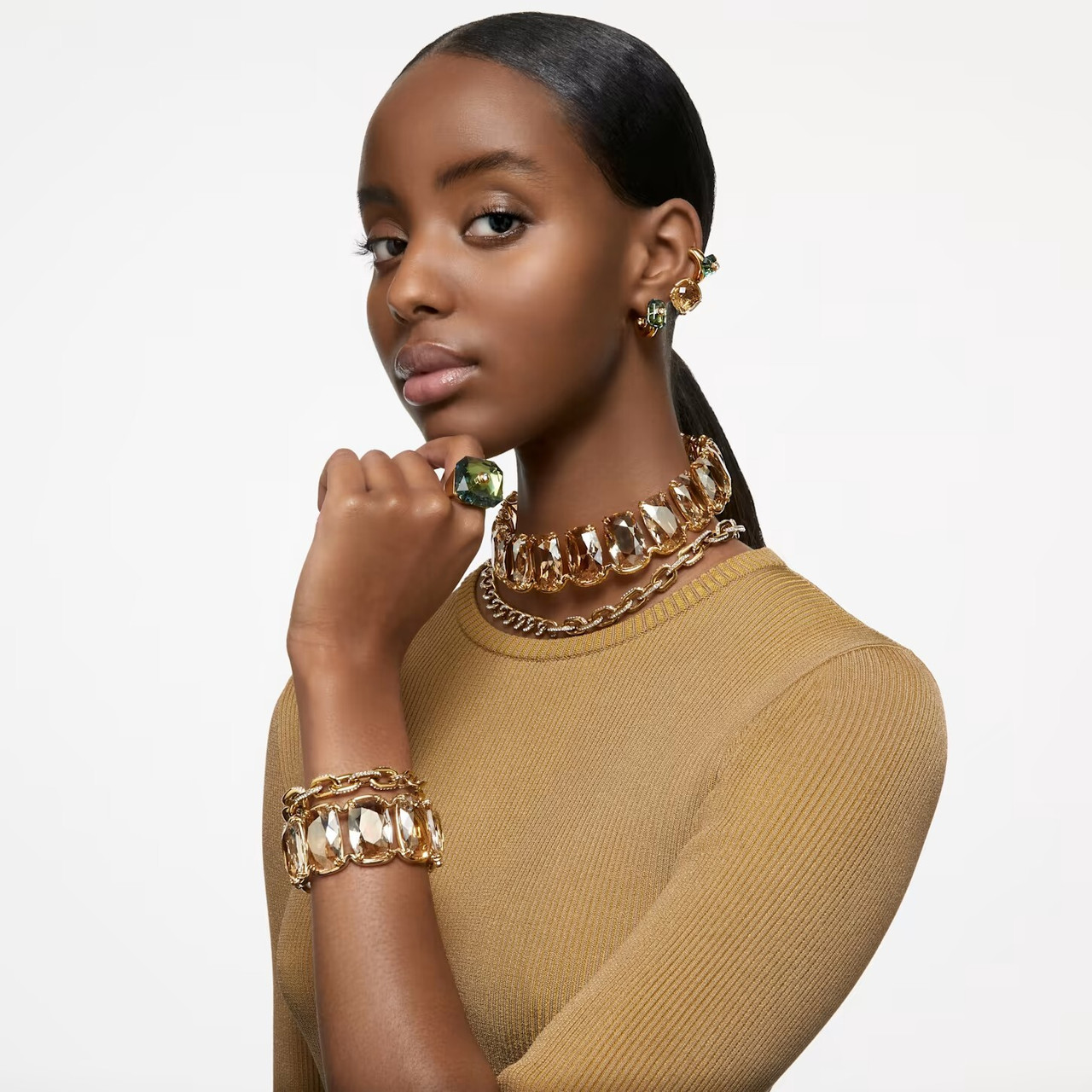 Swarovski Harmonia Choker Cushion Cut, Gold-Tone Plated 5640041 