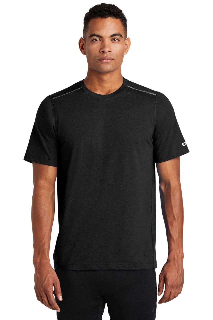 OGIO ® ENDURANCE Peak Tee. OE336 Blacktop