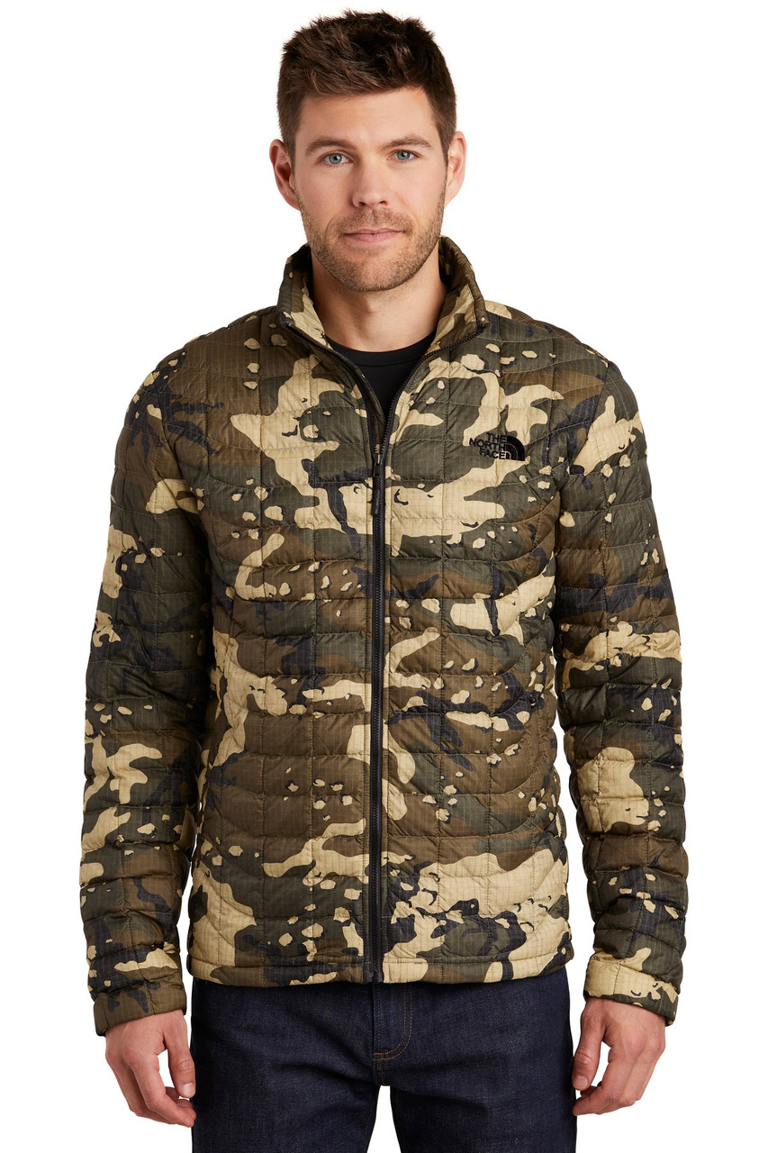 The North Face ® ThermoBall ™  Trekker Jacket. NF0A3LH2 Burnt Olive Green Woodchip Camo Print