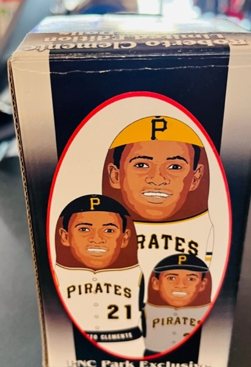 Pittsburgh Pirates 2004 Roberto Clemente Nesting Dolls Set