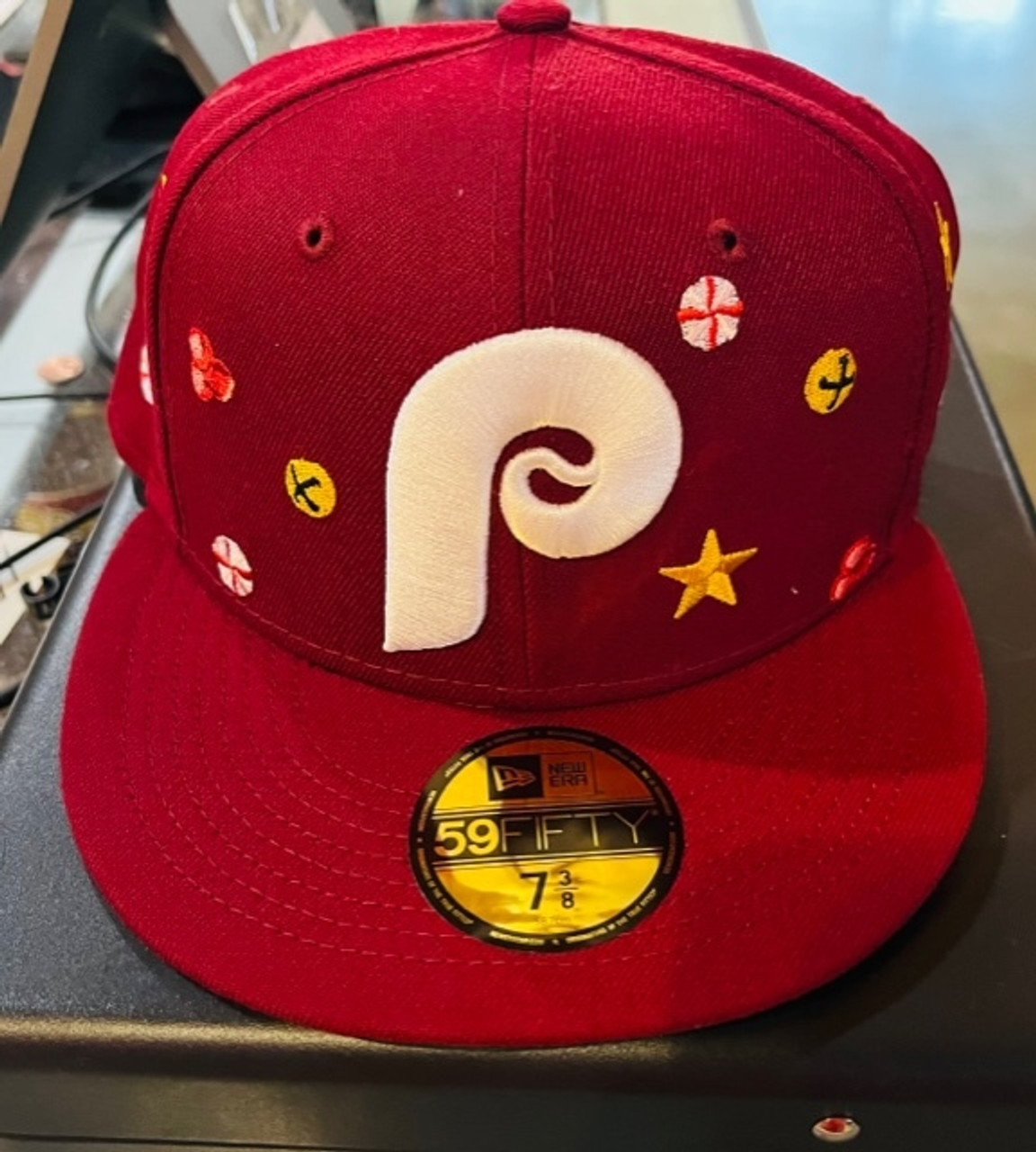 Philadelphia Phillies MLB New Era 59Fifty Holly Fitted Hat