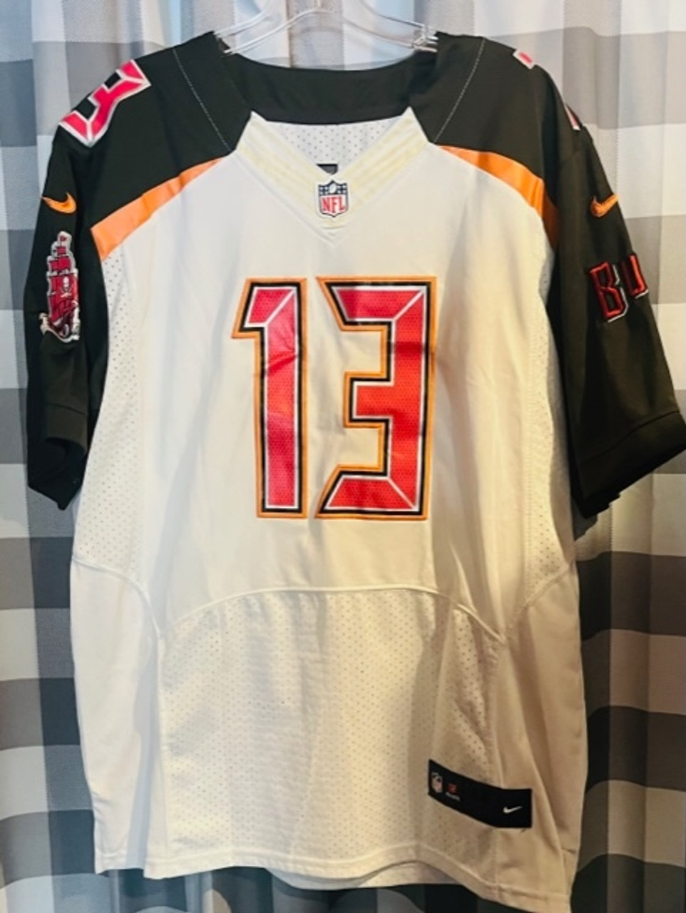 tampa bay buccaneers game jersey