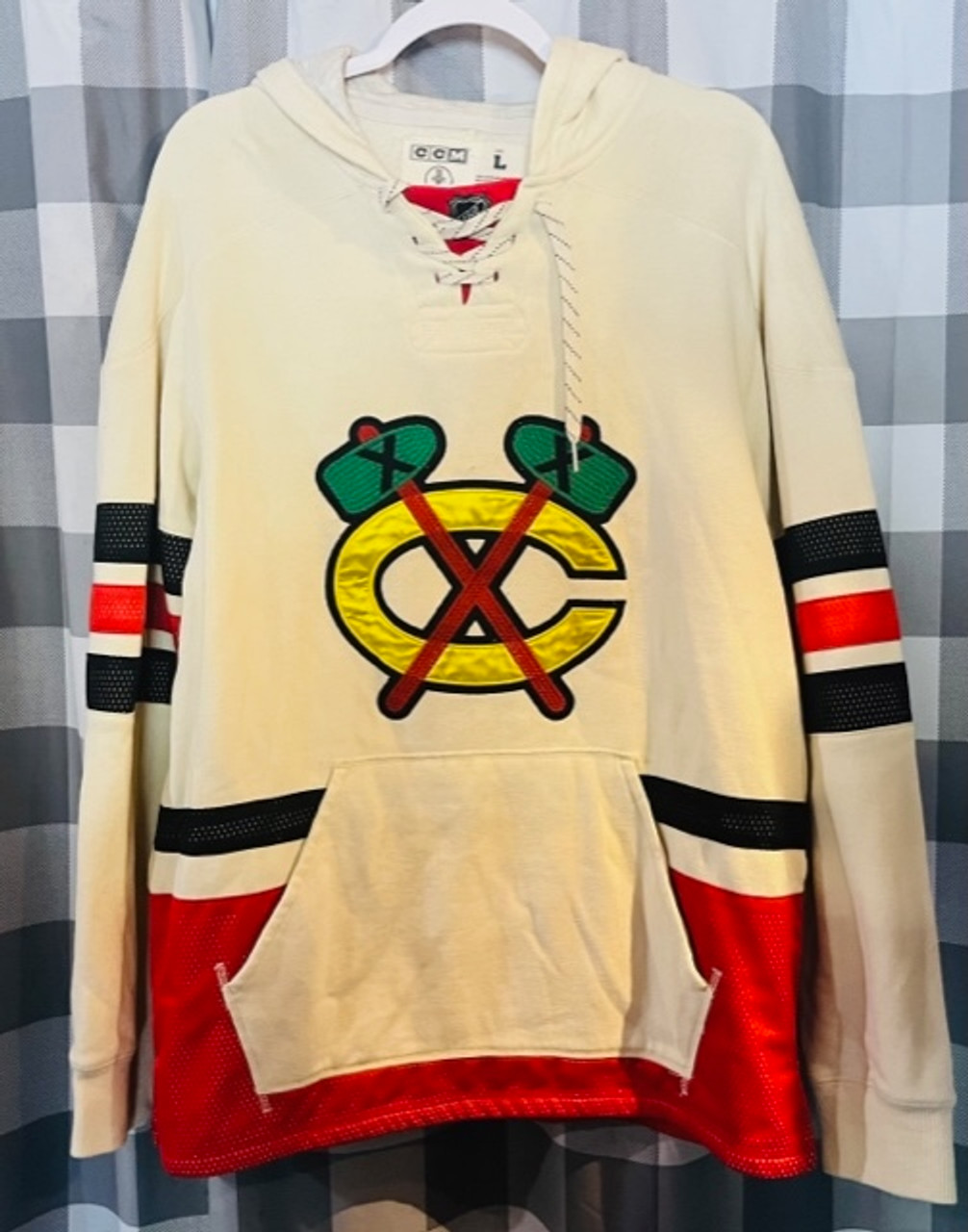 Vintage Chicago Blackhawks Hockey LARGE Jersey. Authentic CCM 