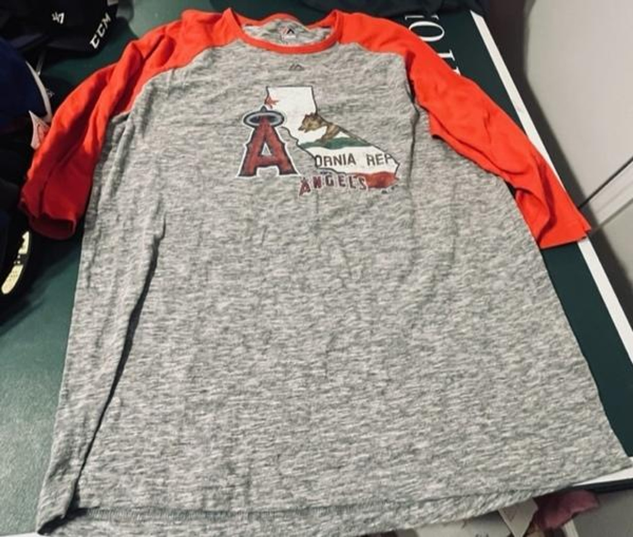 Los Angeles Angels MLB Majestic Three Quarter Sleeve Raglan Shirt