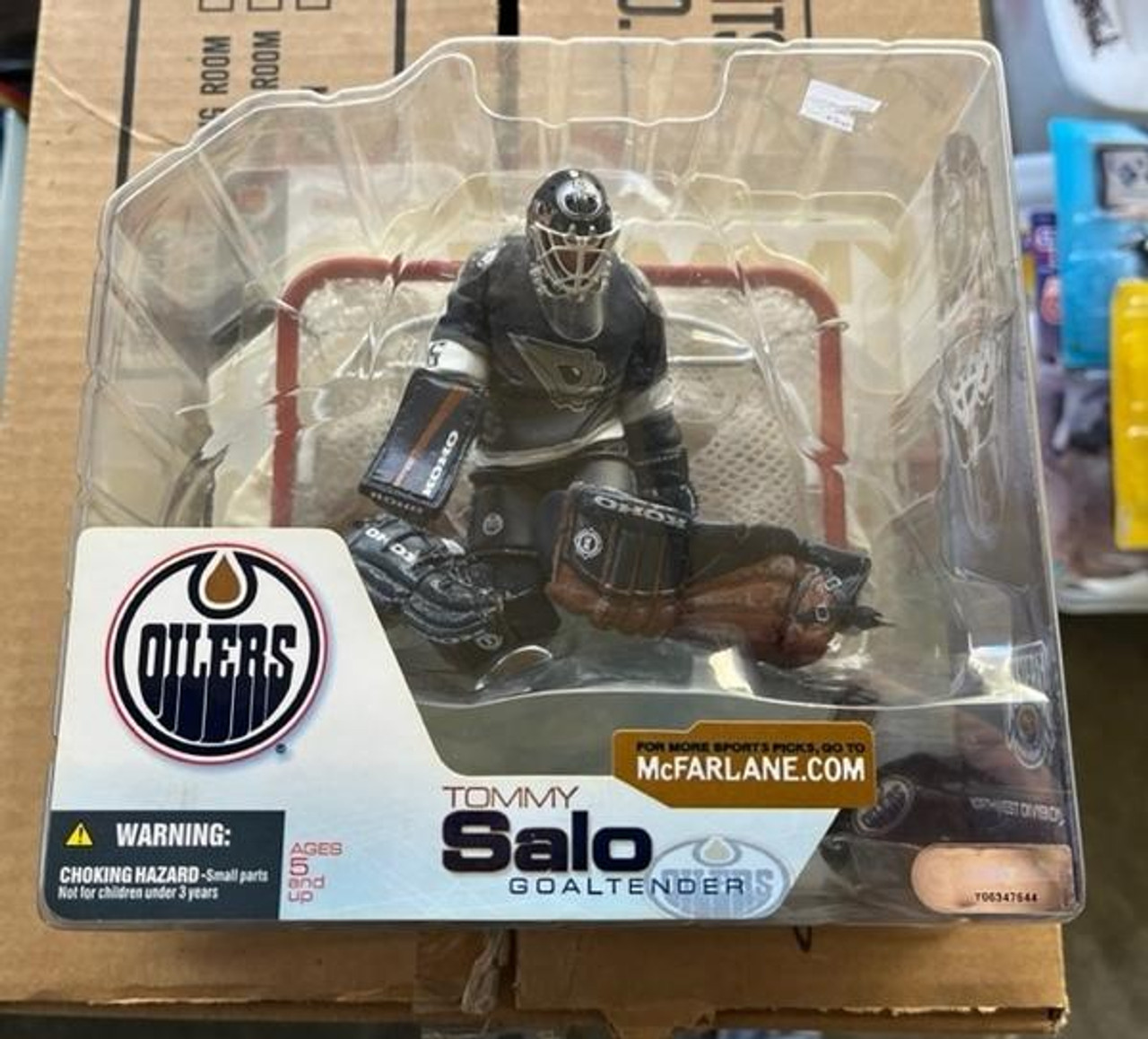 McFarlane Toys NHL Edmonton Oilers Sports Picks Hockey 3 Inch Mini