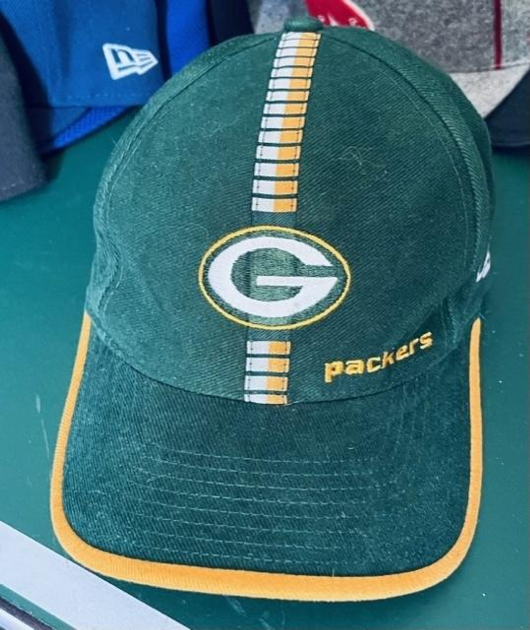 Packers New Era 2023 Sideline Hoodie Small Gold