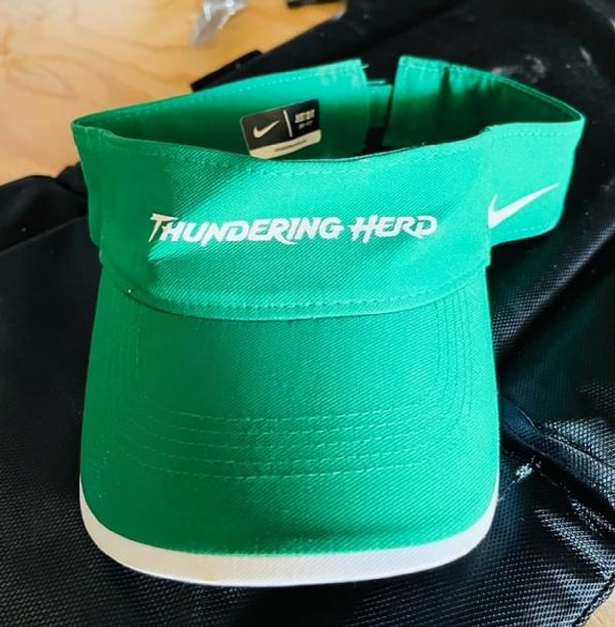 Nike clearance team visor