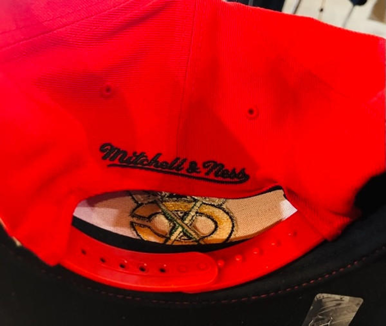 Chicago Blackhawks NHL Mitchell & Ness Vintage Logo Snapback Hat