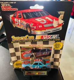NASCAR Richard Petty 1991 STP #43 1/64 Scale Diecast Car Racing Champions 095949011514