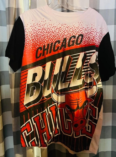 Chicago Bulls NBA Vintage Print Design Team Logo Shirt Ultra Game NBA 