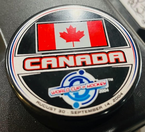 2004 World Cup of Hockey Authentic Team Canada Puck InGlasCo 