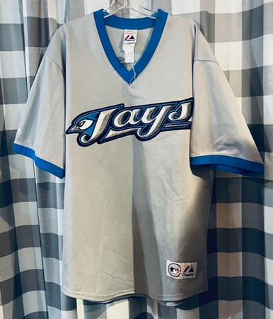 2002 LEAF SHIRT OFF MY BACK CARLOS DELGADO,BLUE JAYS !!! BOX 25 at 's  Sports Collectibles Store