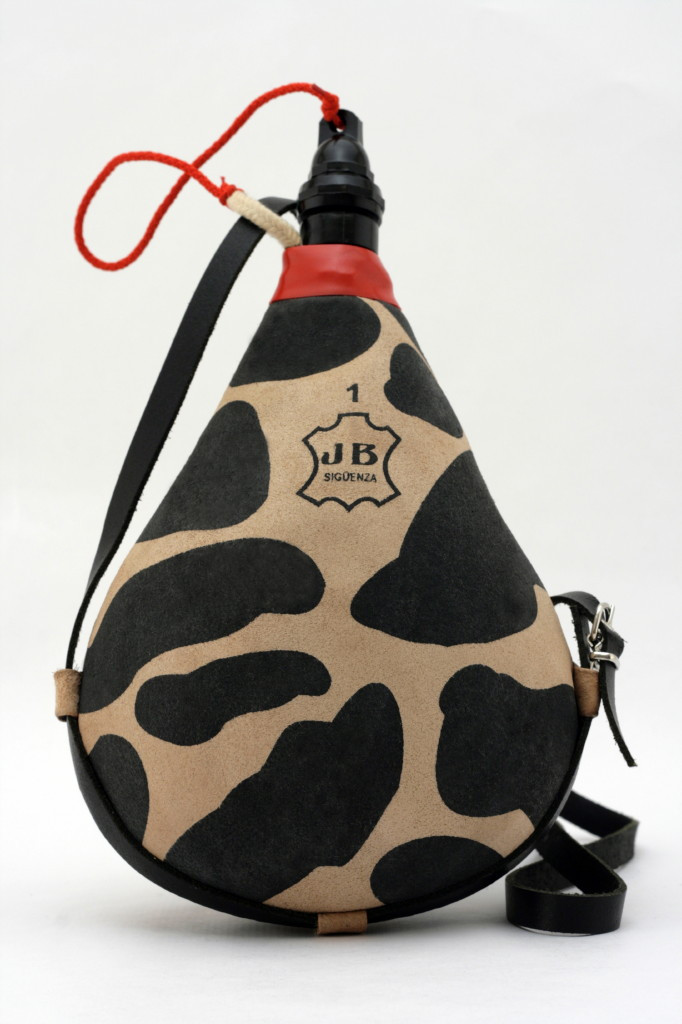 Spanish Wineskin 1L Leather Bota De Vino Wine Skin Made in Spain Cow