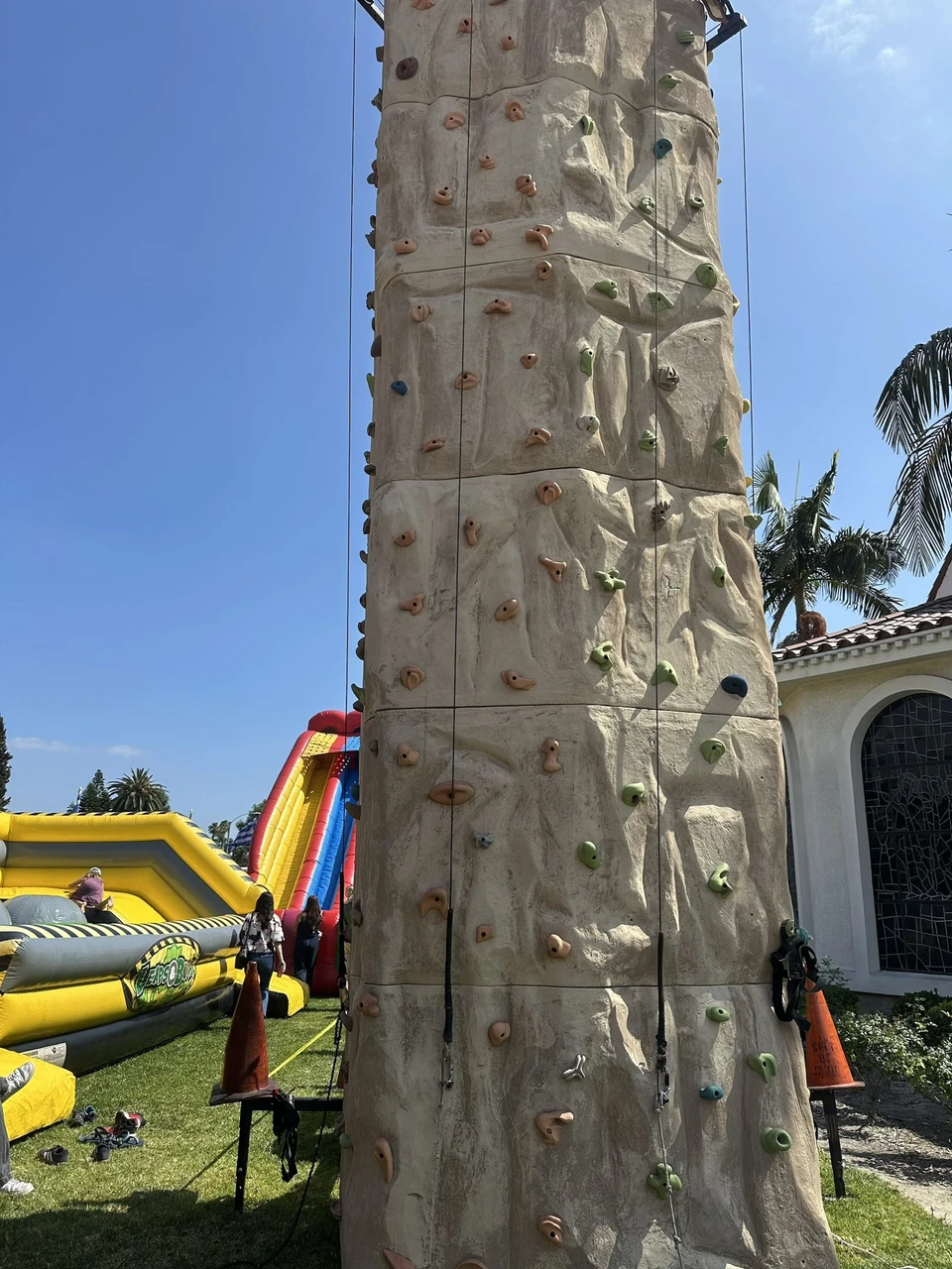 2013 Vertical Reality Mobile Rock climbing Wall For Sale