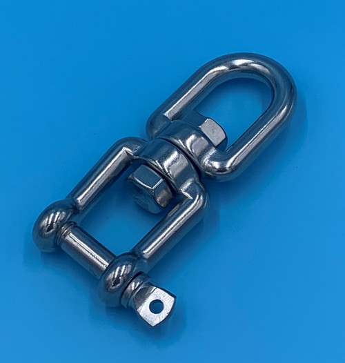 Swivel shackle