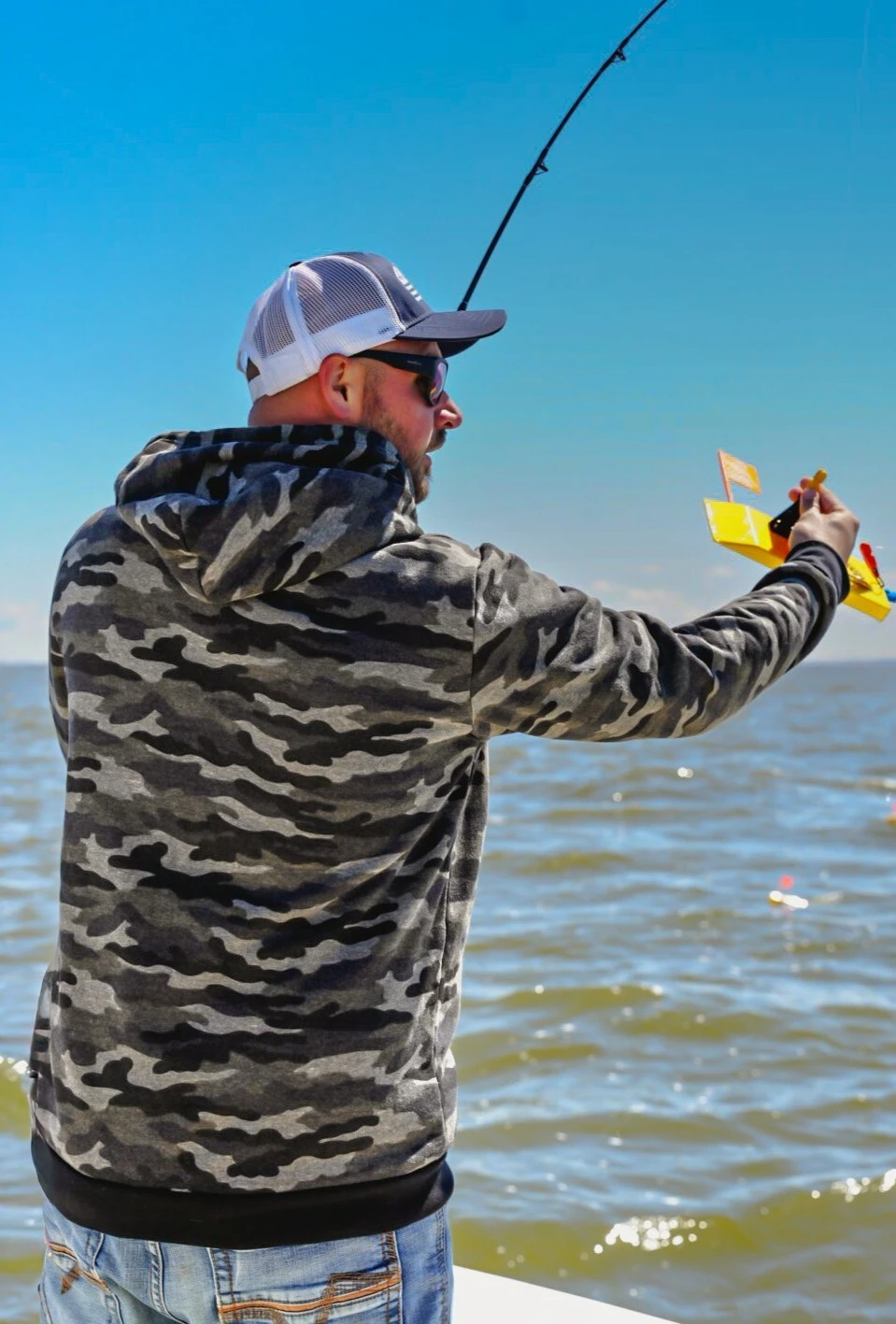 camo-fishing-hoodie-made-in-usa