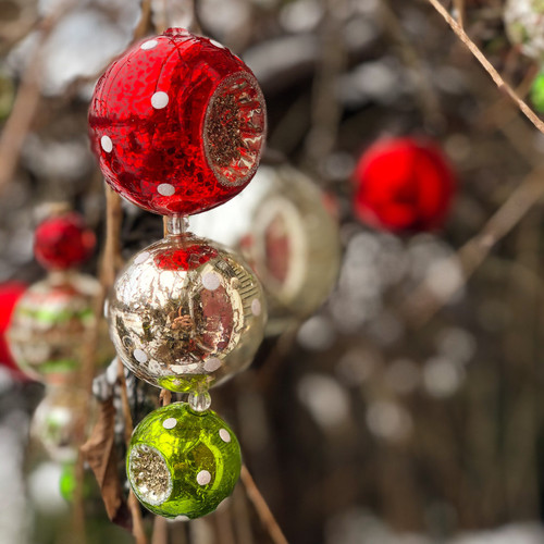 THREE BALL DROP WITH POLKA DOTS ORNAMENT