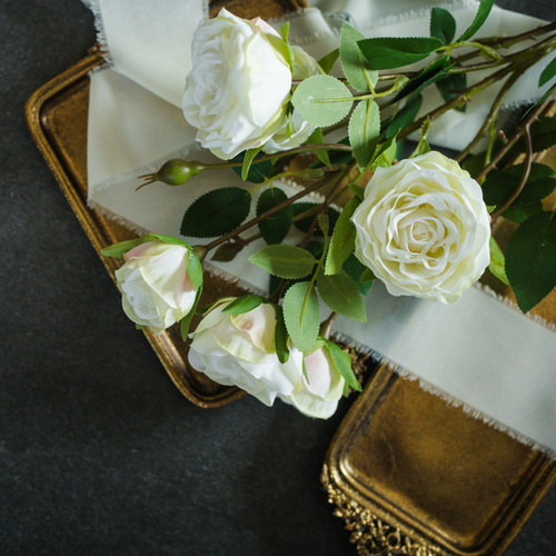 25" CREAM ROSE SPRAY