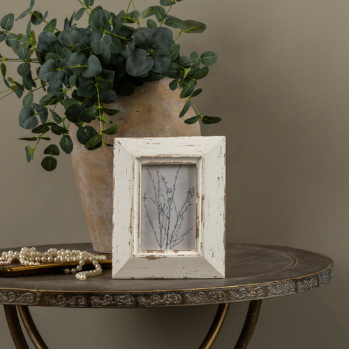 4" X 6" CHIPPY WHITE PHOTO FRAME