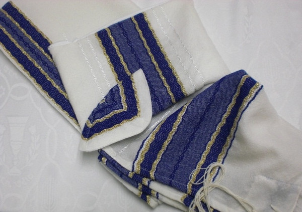 Gabrieli Wool Set with Royal Blue