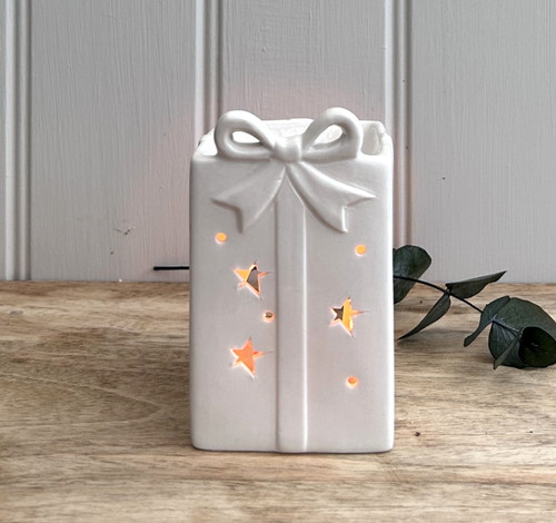 (x24)(£2.75ea) DUE AUGUST - White Ceramic Present Box Wax Burner 12cm